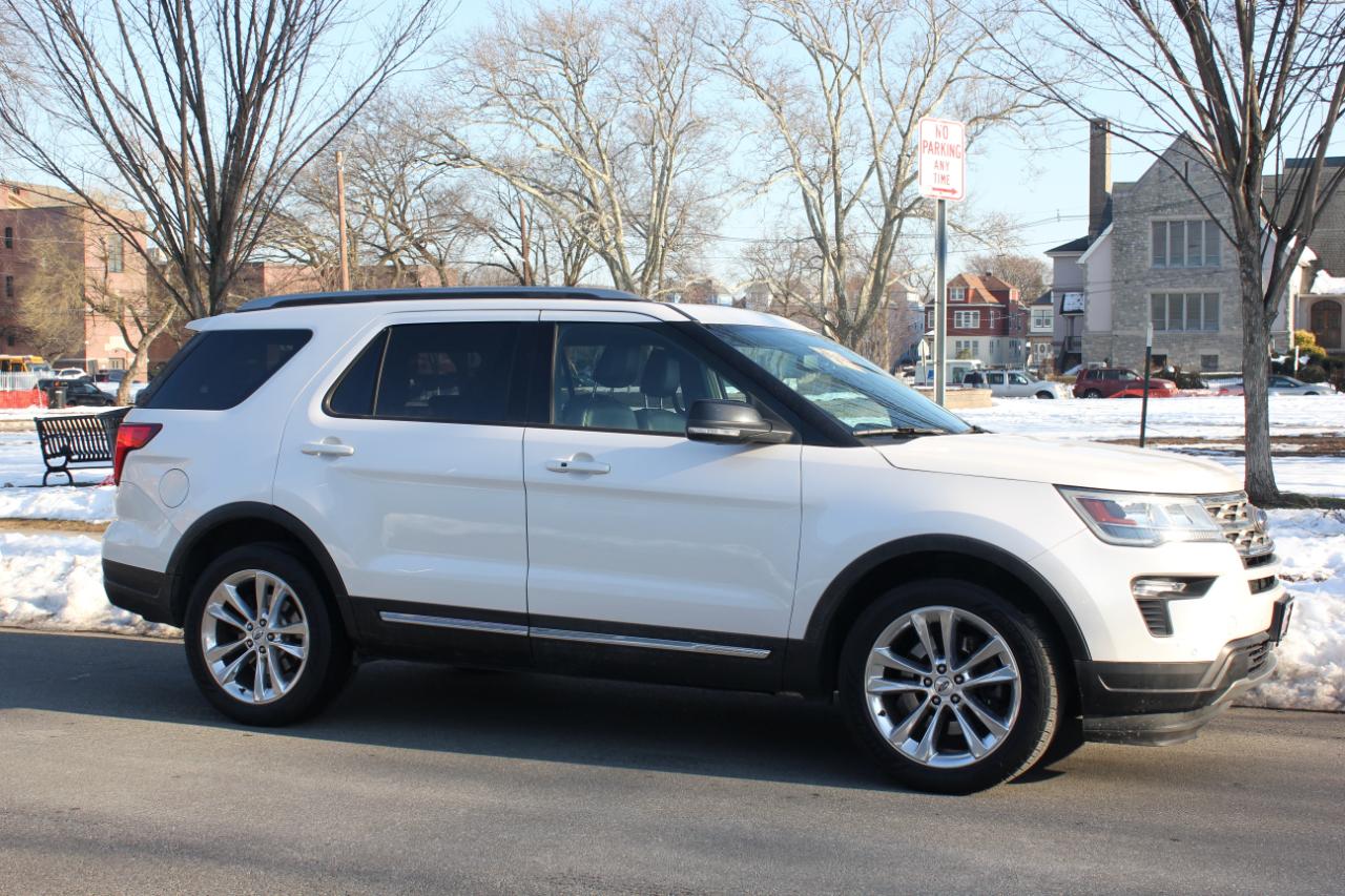 Ford Explorer XLT 4WD 2018