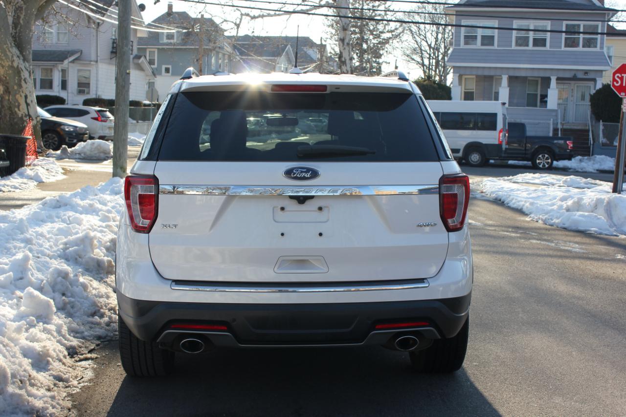 Ford Explorer XLT 4WD 2018