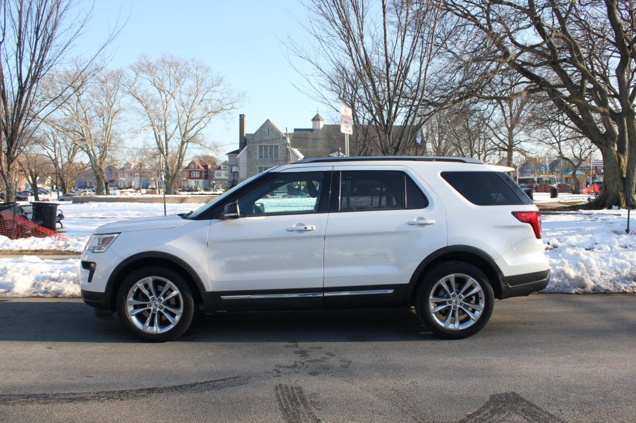 Ford Explorer XLT 4WD 2018