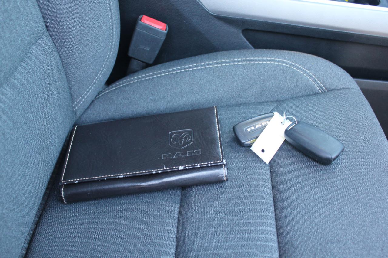 RAM 1500 Big Horn Crew Cab LWB 4WD 2019