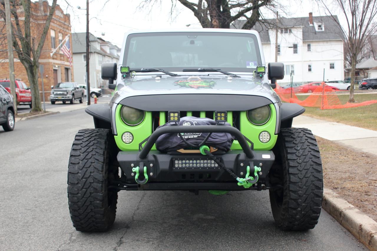 Jeep Wrangler Unlimited Sahara 4WD 2014