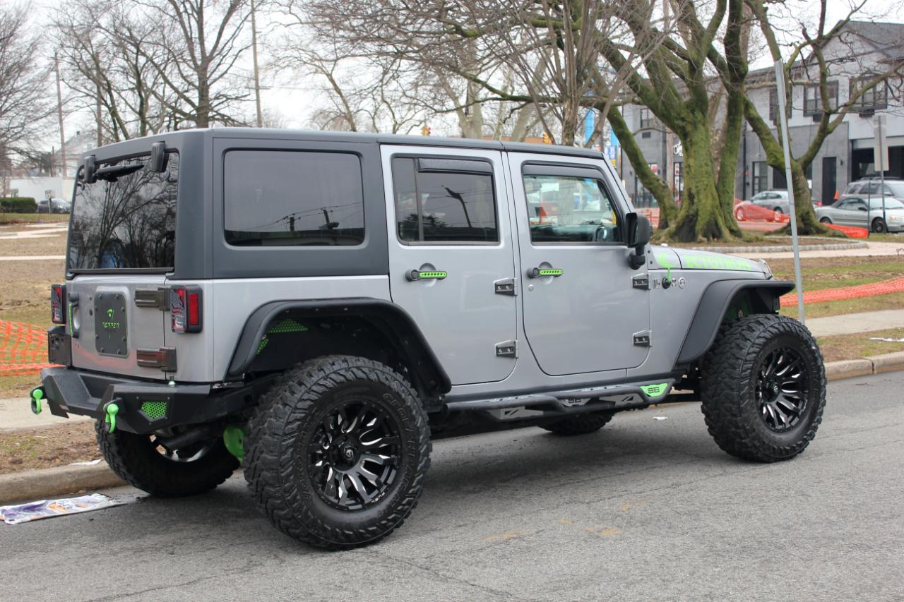 Jeep Wrangler Unlimited Sahara 4WD 2014