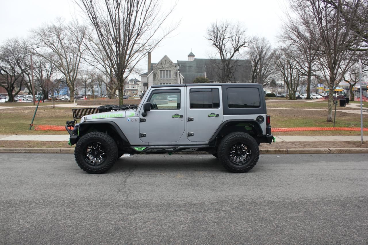 Jeep Wrangler Unlimited Sahara 4WD 2014