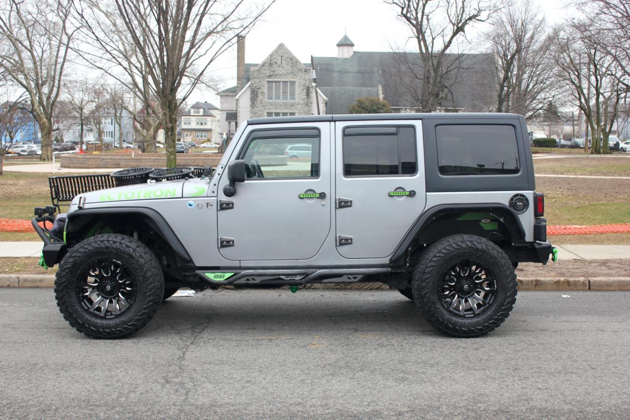 Jeep Wrangler Unlimited Sahara 4WD 2014