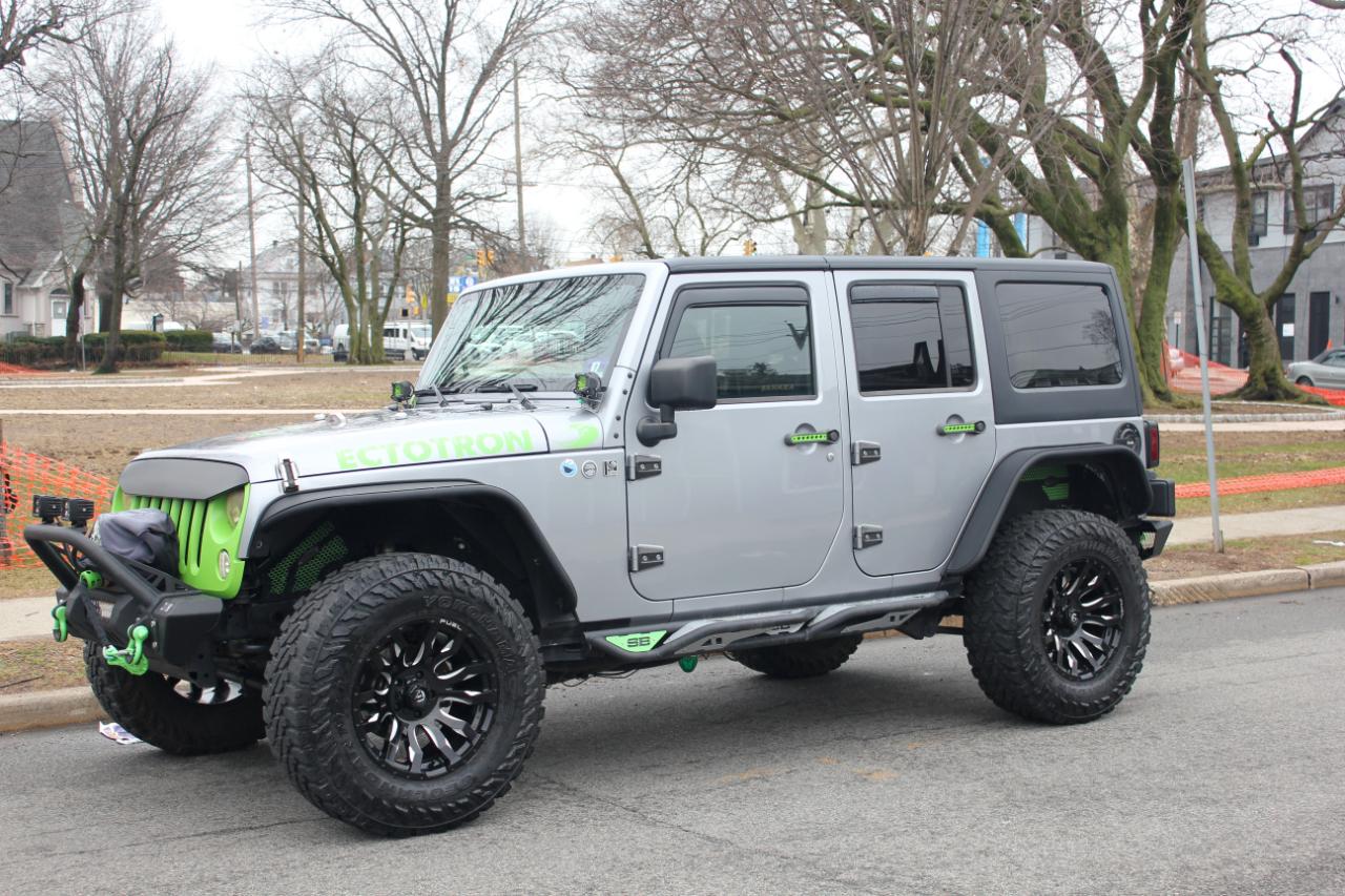 Jeep Wrangler Unlimited Sahara 4WD 2014