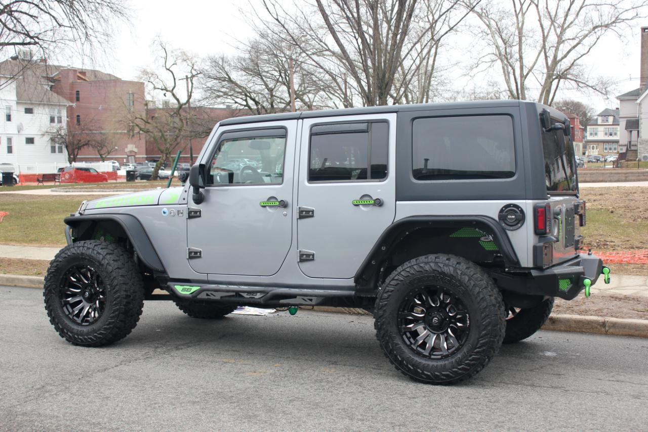 Jeep Wrangler Unlimited Sahara 4WD 2014