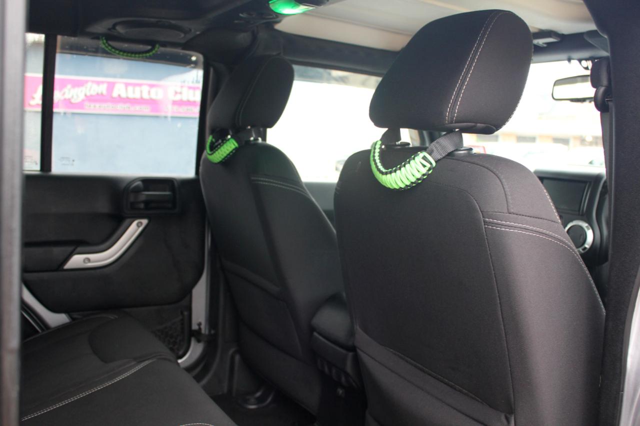 Jeep Wrangler Unlimited Sahara 4WD 2014