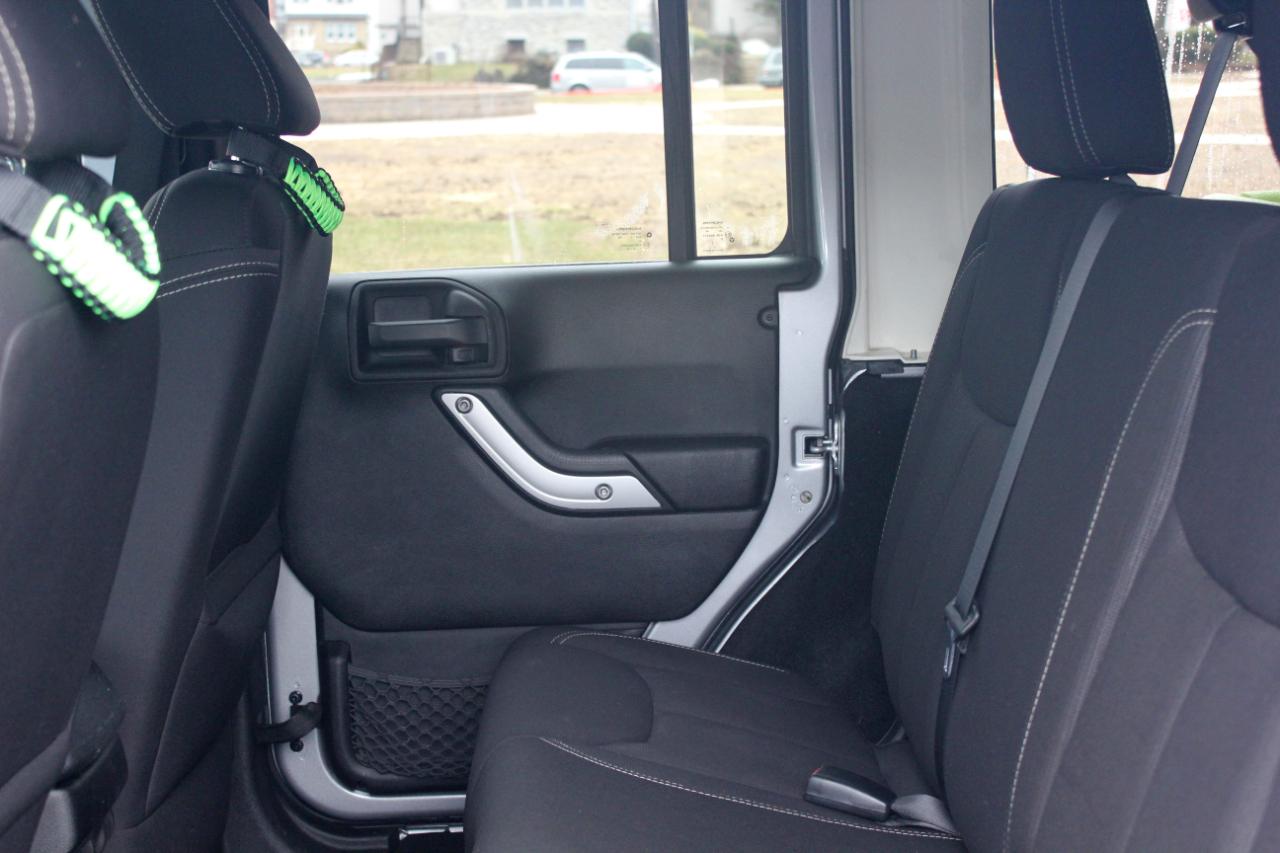 Jeep Wrangler Unlimited Sahara 4WD 2014