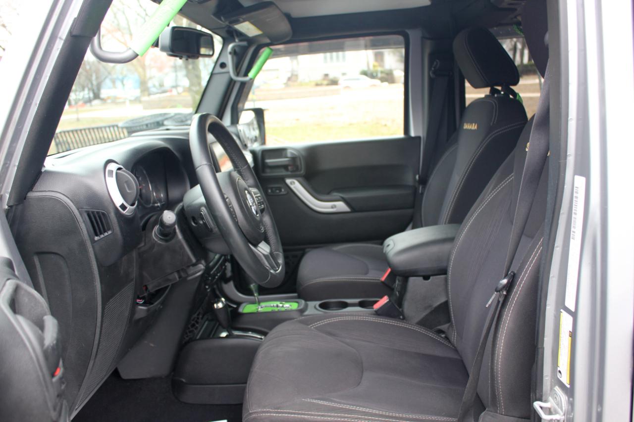 Jeep Wrangler Unlimited Sahara 4WD 2014