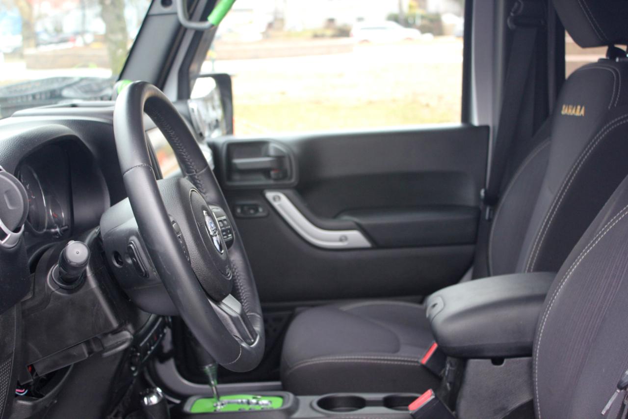 Jeep Wrangler Unlimited Sahara 4WD 2014