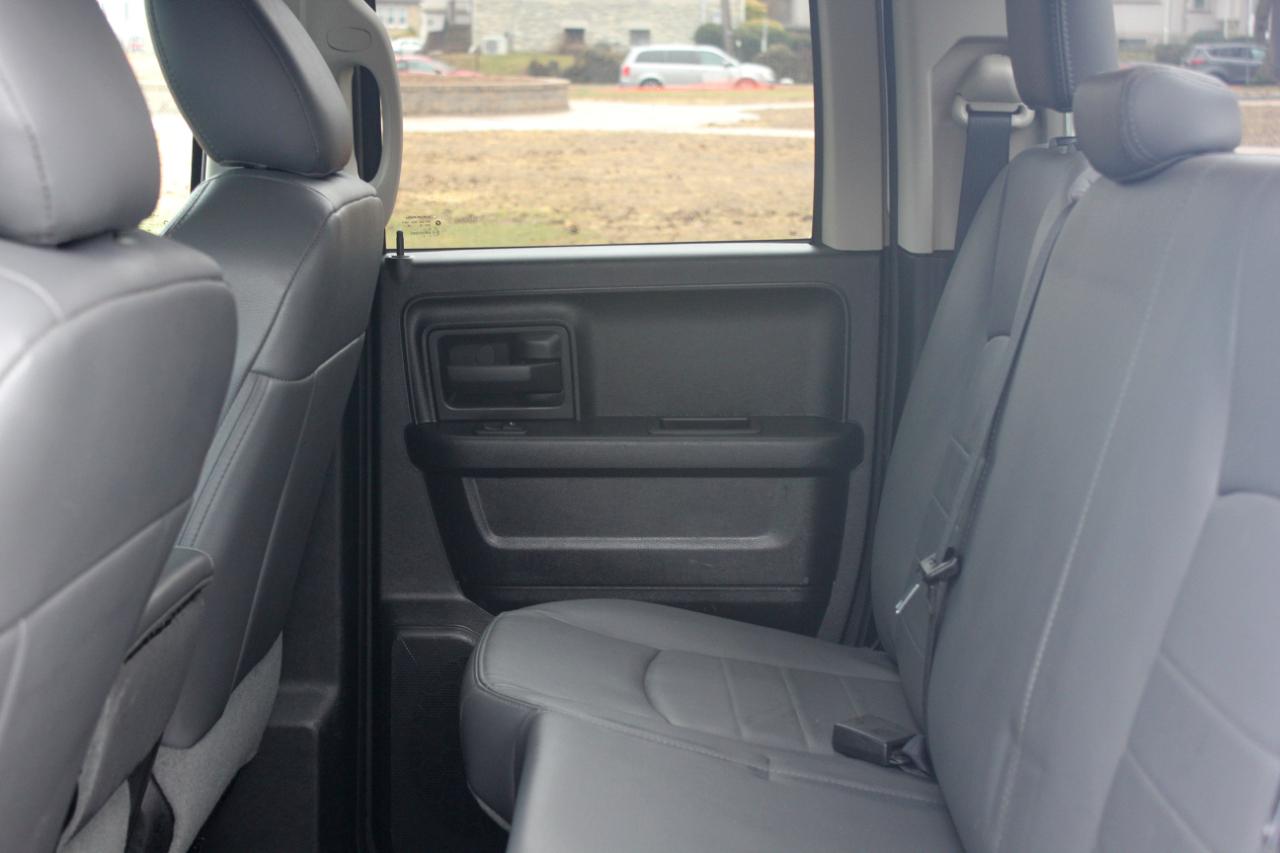 RAM 1500 Tradesman Quad Cab 4WD 2016