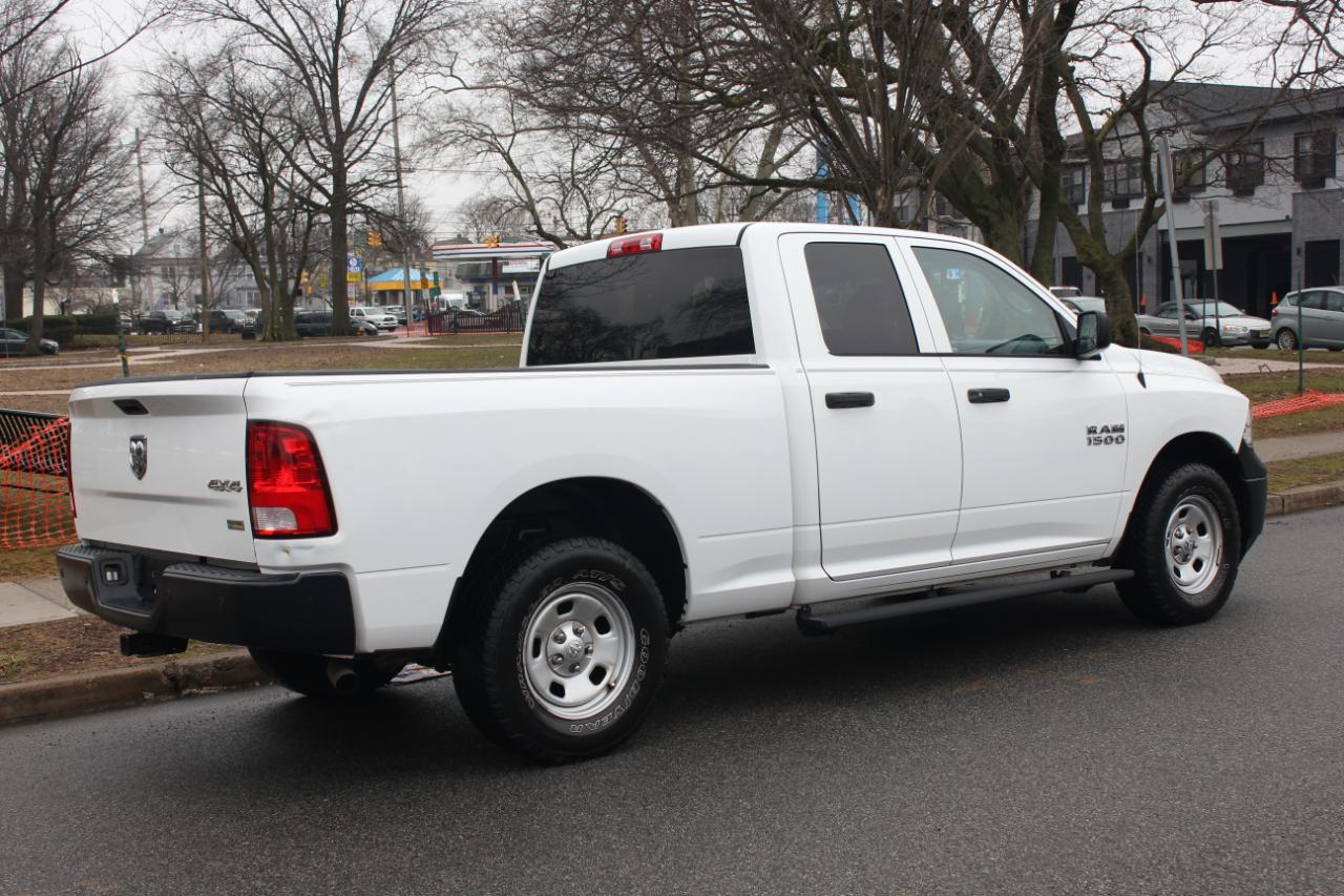 RAM 1500 Tradesman Quad Cab 4WD 2016