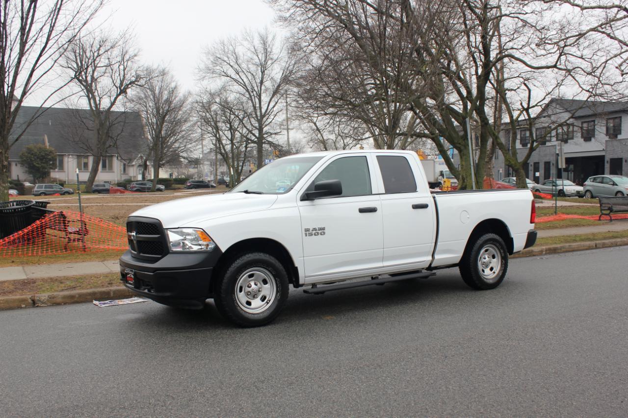 RAM 1500 Tradesman Quad Cab 4WD 2016