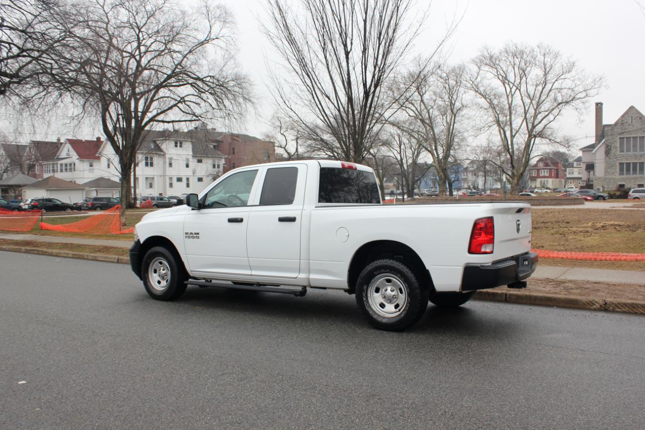 RAM 1500 Tradesman Quad Cab 4WD 2016