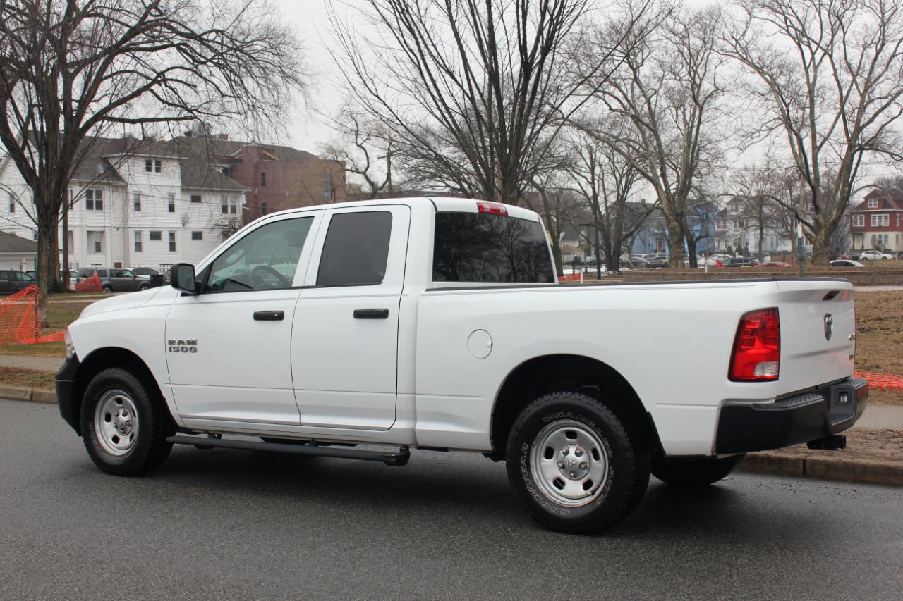 RAM 1500 Tradesman Quad Cab 4WD 2016