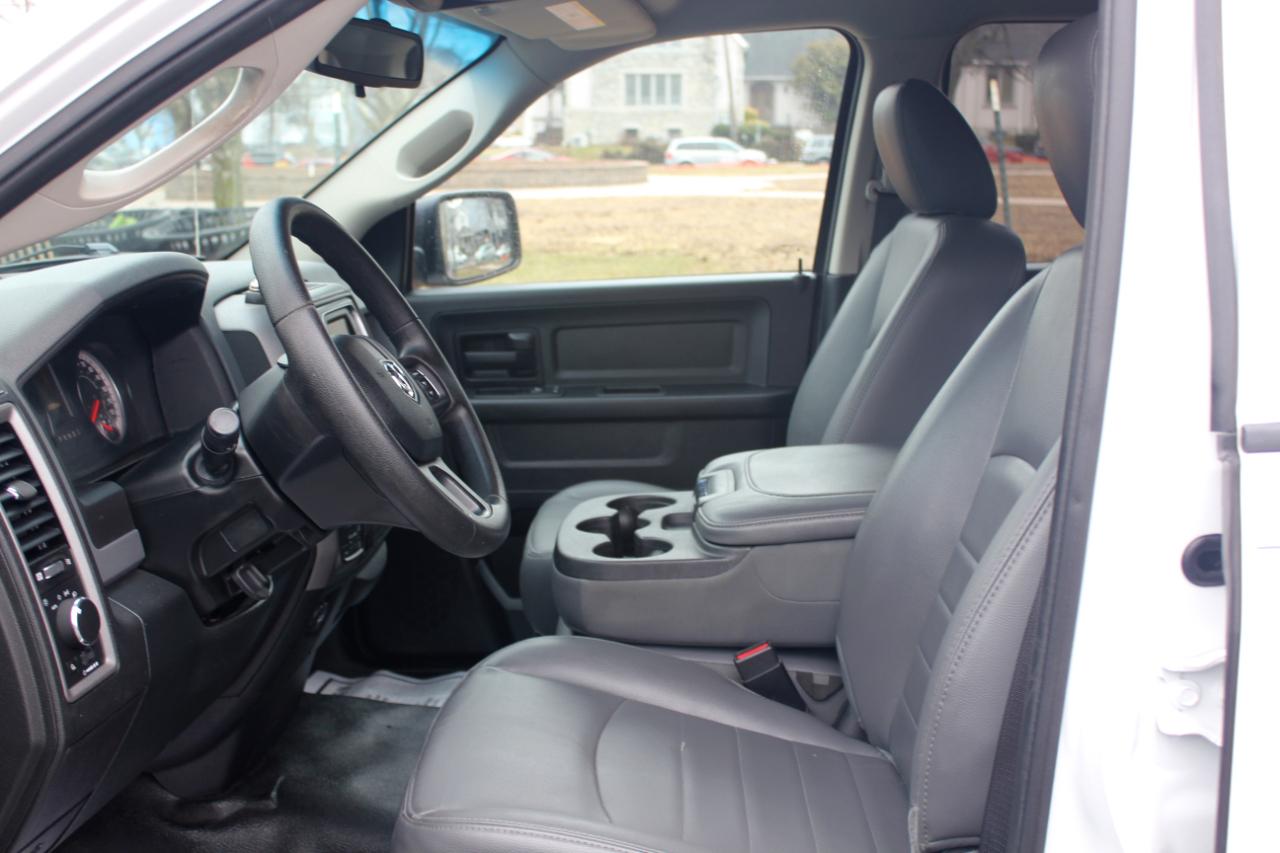 RAM 1500 Tradesman Quad Cab 4WD 2016