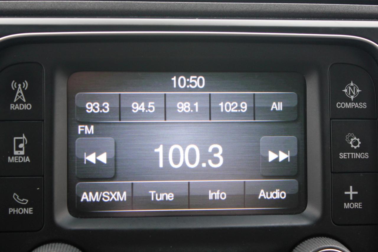 RAM 1500 Tradesman Quad Cab 4WD 2016