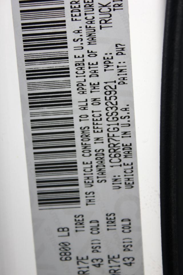 RAM 1500 Tradesman Quad Cab 4WD 2016