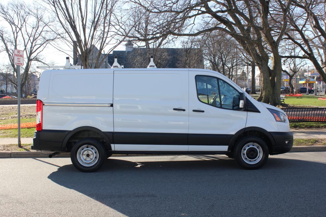 Ford Transit 250 Van Low Roof w/Sliding Pass. 130-in. WB 2020