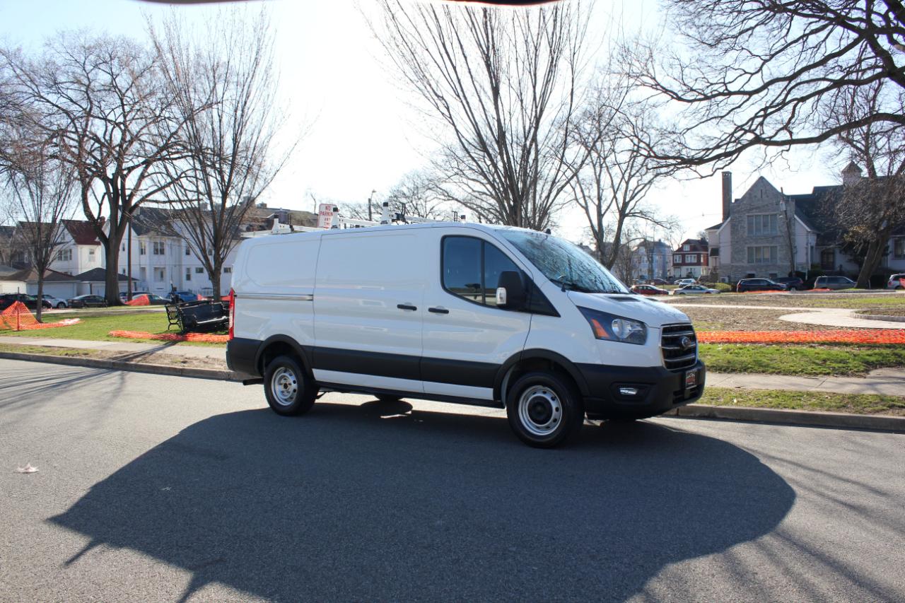 Ford Transit 250 Van Low Roof w/Sliding Pass. 130-in. WB 2020