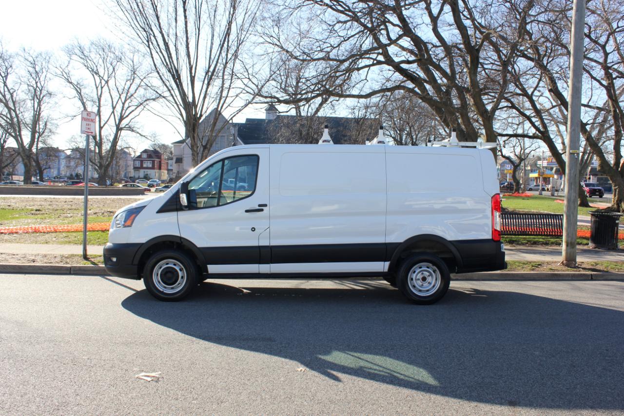 Ford Transit 250 Van Low Roof w/Sliding Pass. 130-in. WB 2020