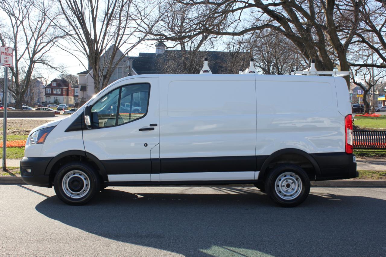 Ford Transit 250 Van Low Roof w/Sliding Pass. 130-in. WB 2020