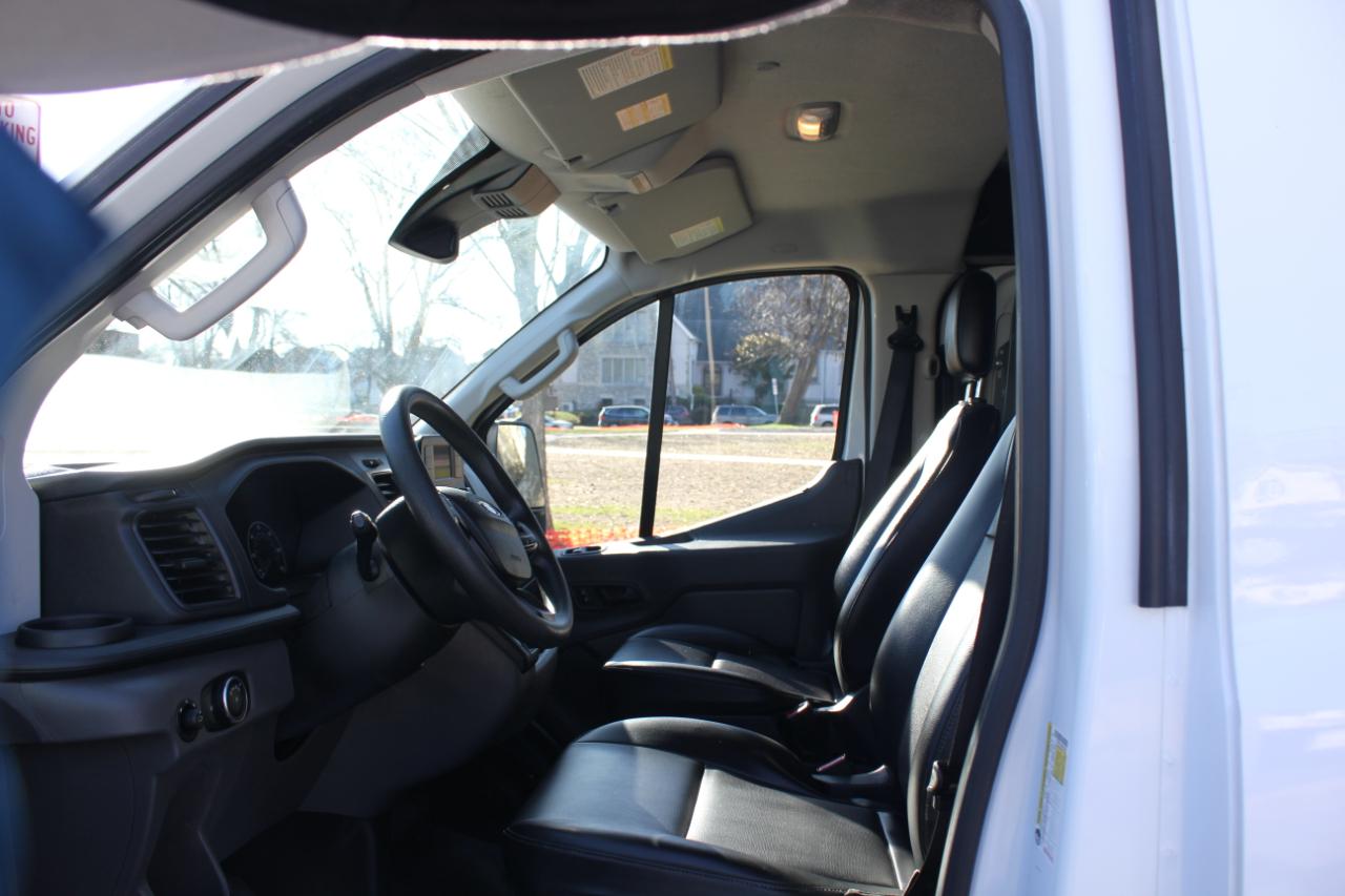 Ford Transit 250 Van Low Roof w/Sliding Pass. 130-in. WB 2020