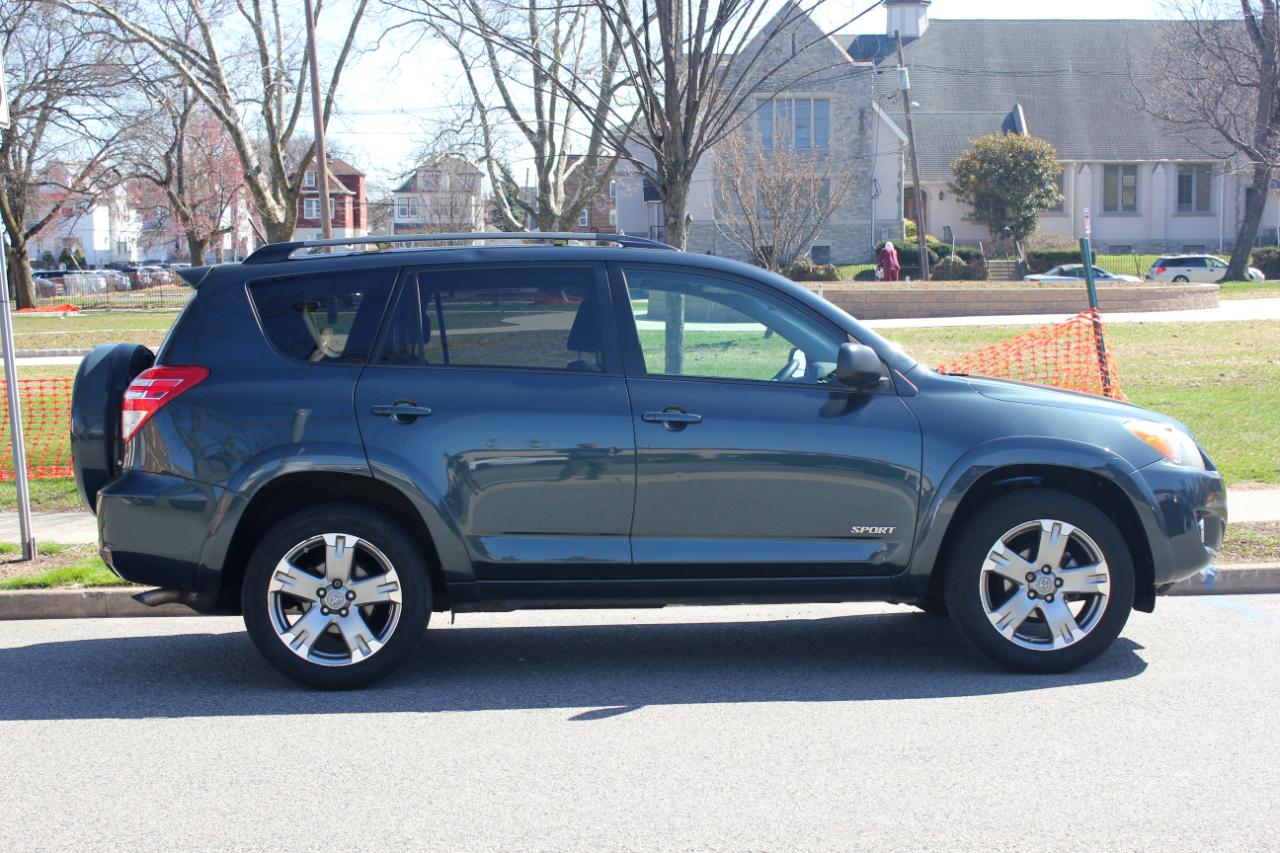 Toyota RAV4 Sport I4 4WD 2010