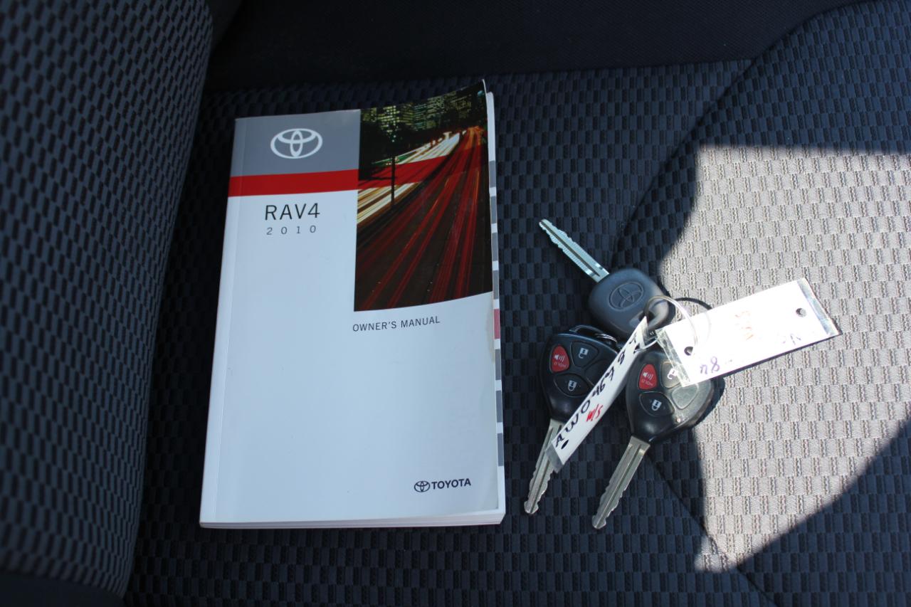 Toyota RAV4 Sport I4 4WD 2010