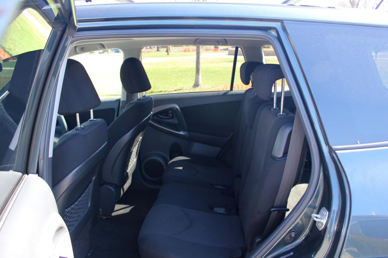 Toyota RAV4 Sport I4 4WD 2010