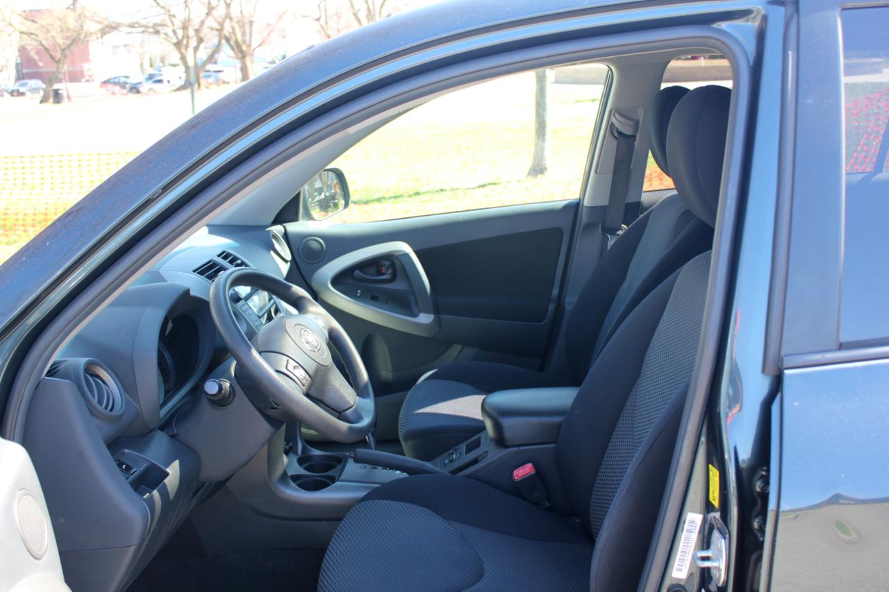 Toyota RAV4 Sport I4 4WD 2010