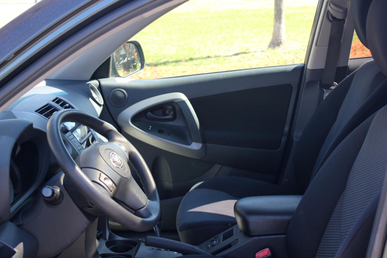 Toyota RAV4 Sport I4 4WD 2010