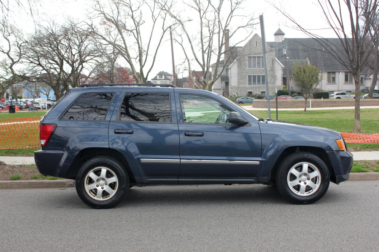 Jeep Grand Cherokee Laredo 4WD 2010