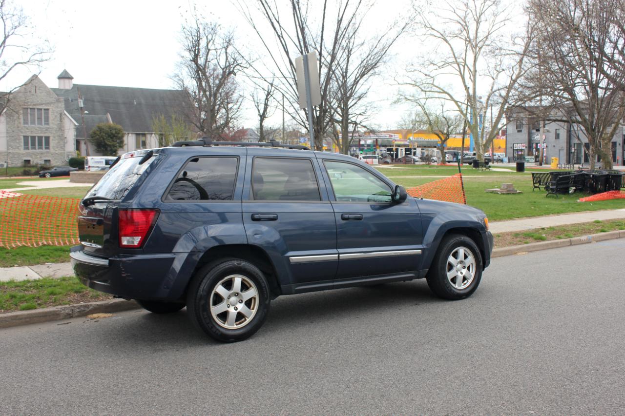 Jeep Grand Cherokee Laredo 4WD 2010