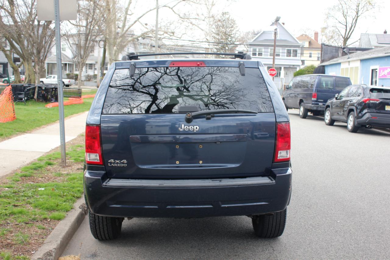 Jeep Grand Cherokee Laredo 4WD 2010
