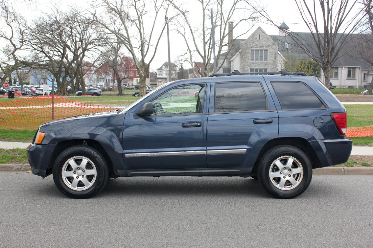 Jeep Grand Cherokee Laredo 4WD 2010
