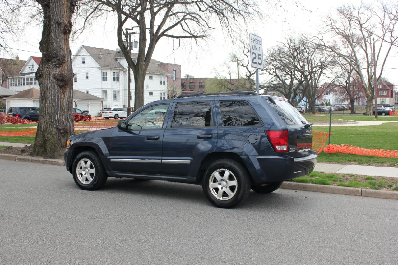 Jeep Grand Cherokee Laredo 4WD 2010