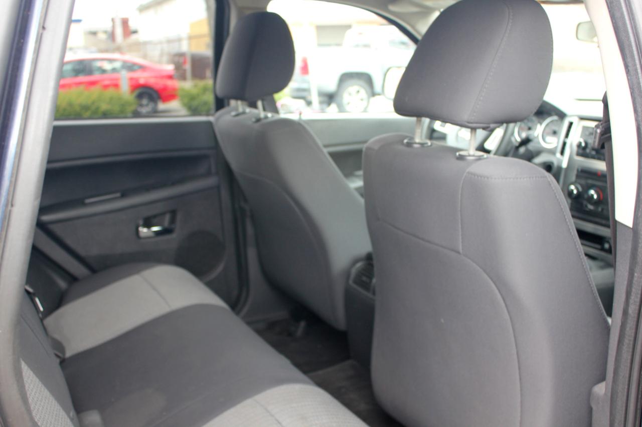 Jeep Grand Cherokee Laredo 4WD 2010