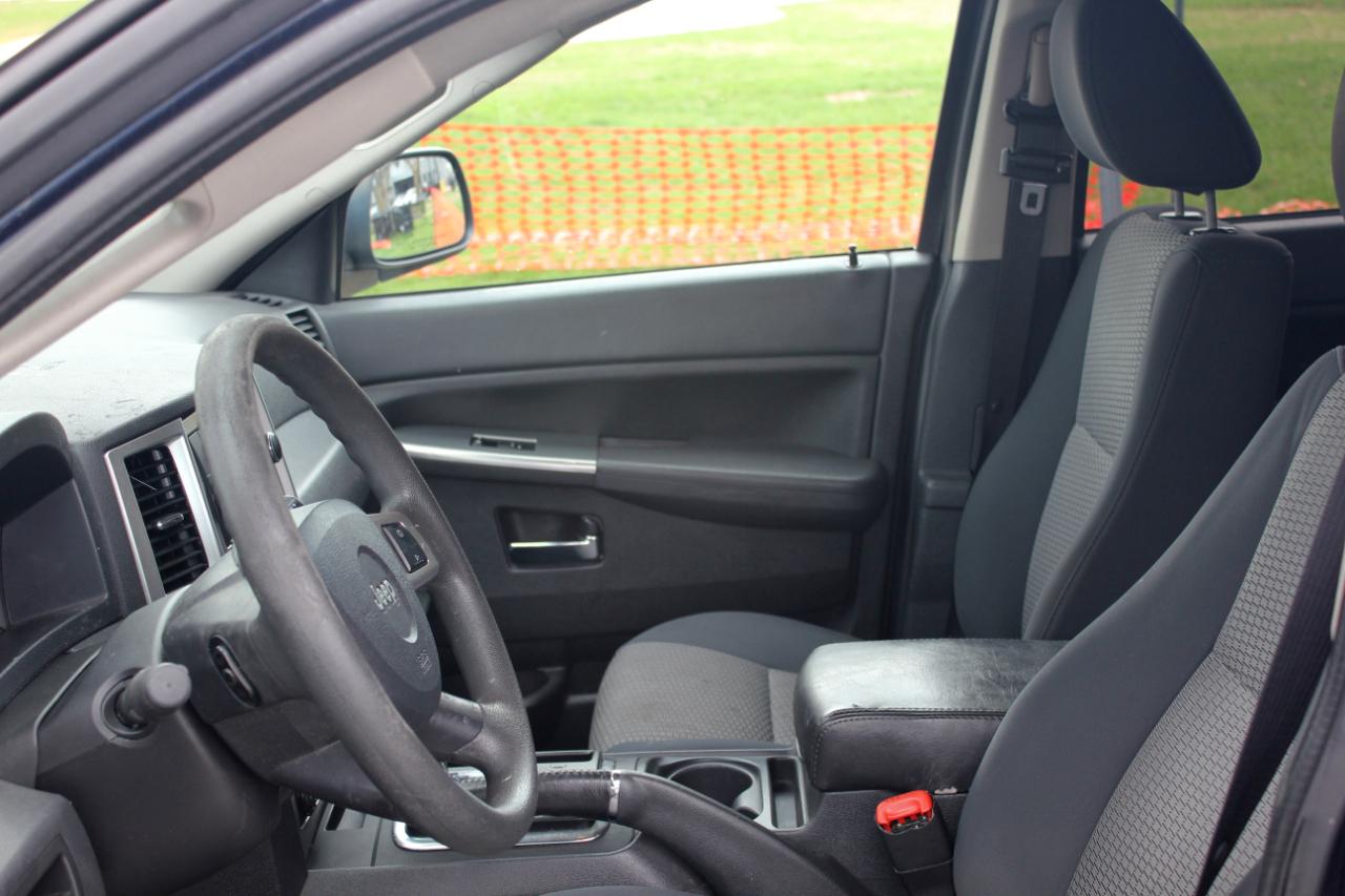 Jeep Grand Cherokee Laredo 4WD 2010