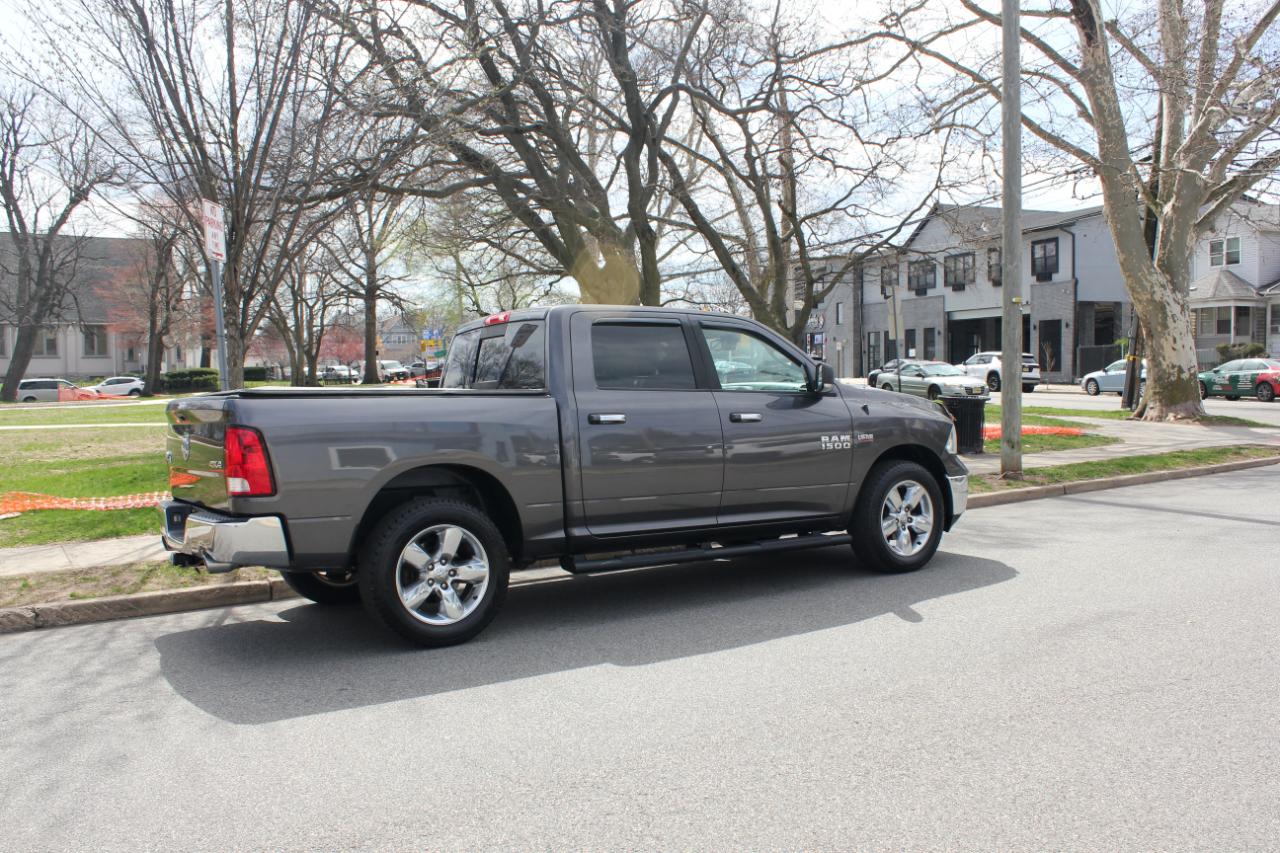RAM 1500 SLT Crew Cab SWB 4WD 2015