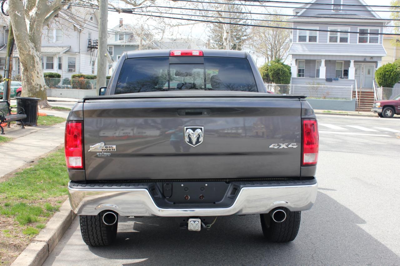 RAM 1500 SLT Crew Cab SWB 4WD 2015