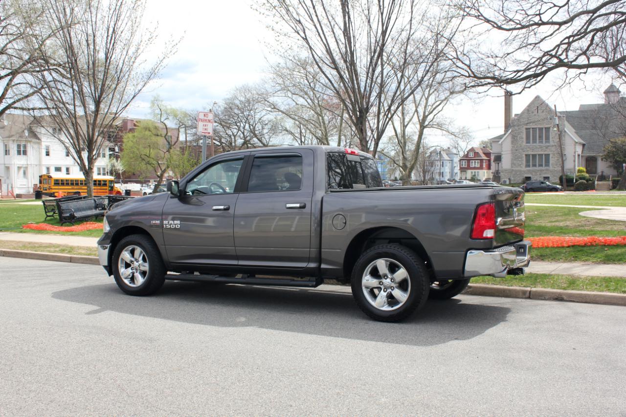RAM 1500 SLT Crew Cab SWB 4WD 2015