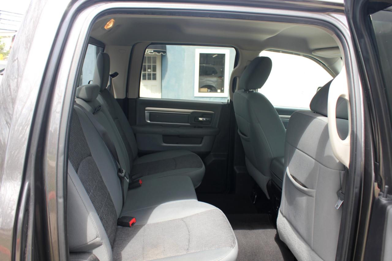 RAM 1500 SLT Crew Cab SWB 4WD 2015