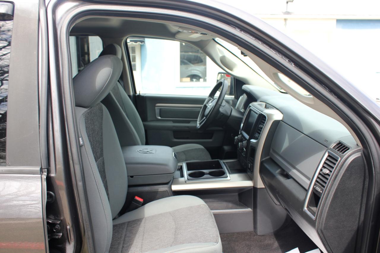 RAM 1500 SLT Crew Cab SWB 4WD 2015