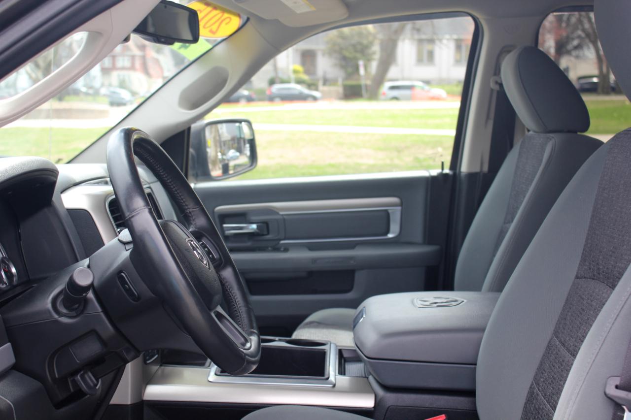 RAM 1500 SLT Crew Cab SWB 4WD 2015