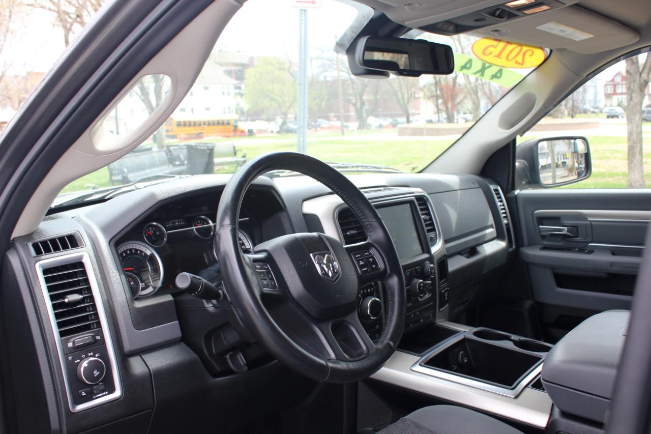 RAM 1500 SLT Crew Cab SWB 4WD 2015