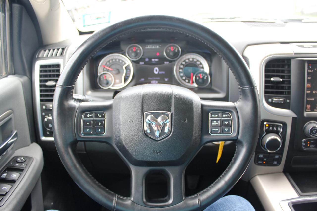 RAM 1500 SLT Crew Cab SWB 4WD 2015