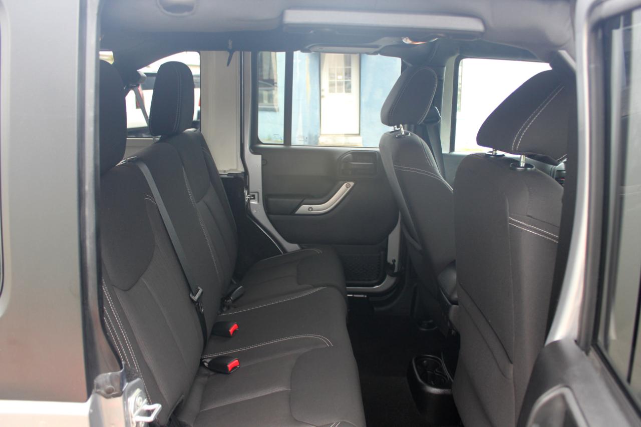 Jeep Wrangler Unlimited Sahara 4WD 2015