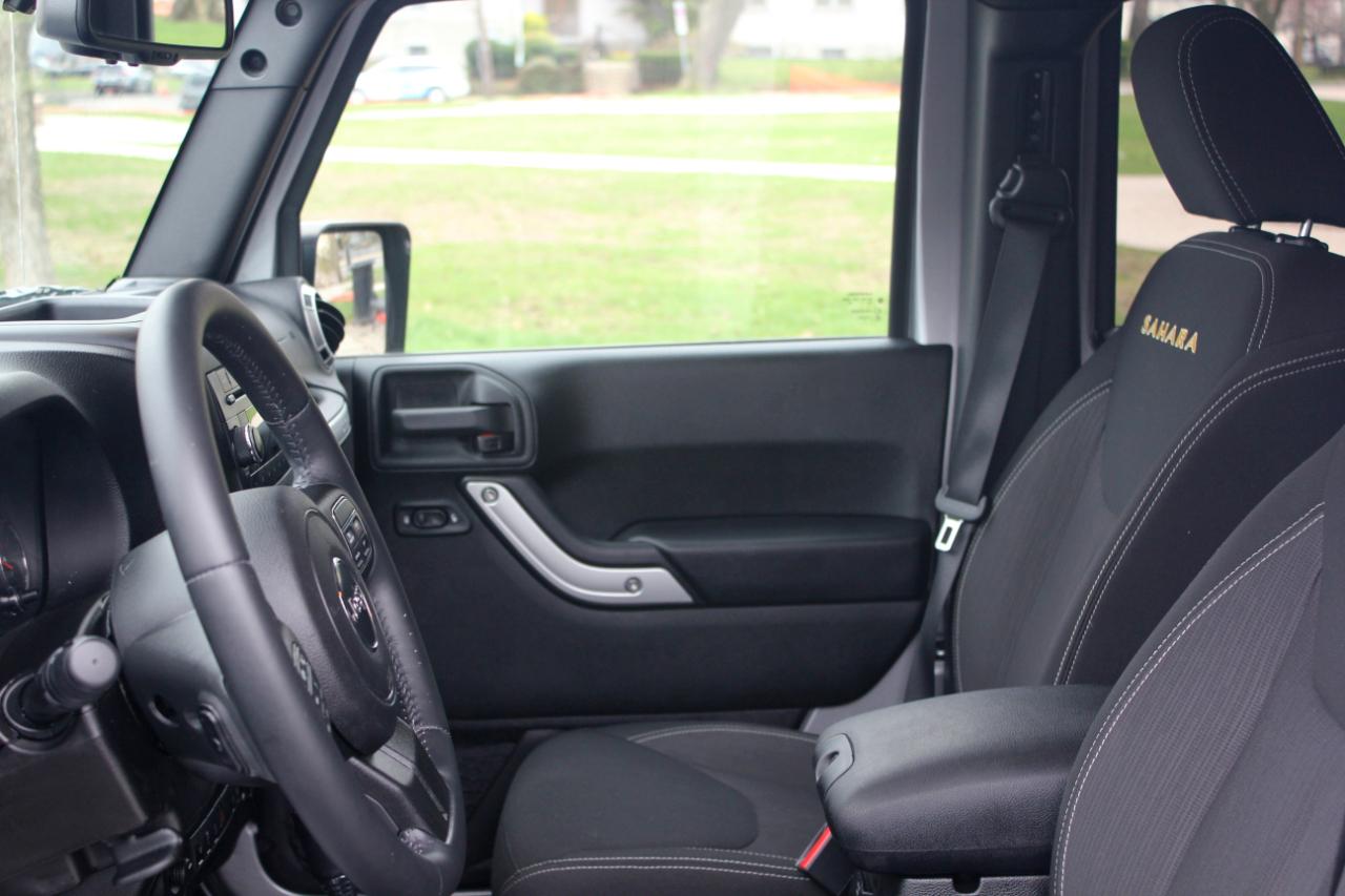 Jeep Wrangler Unlimited Sahara 4WD 2015