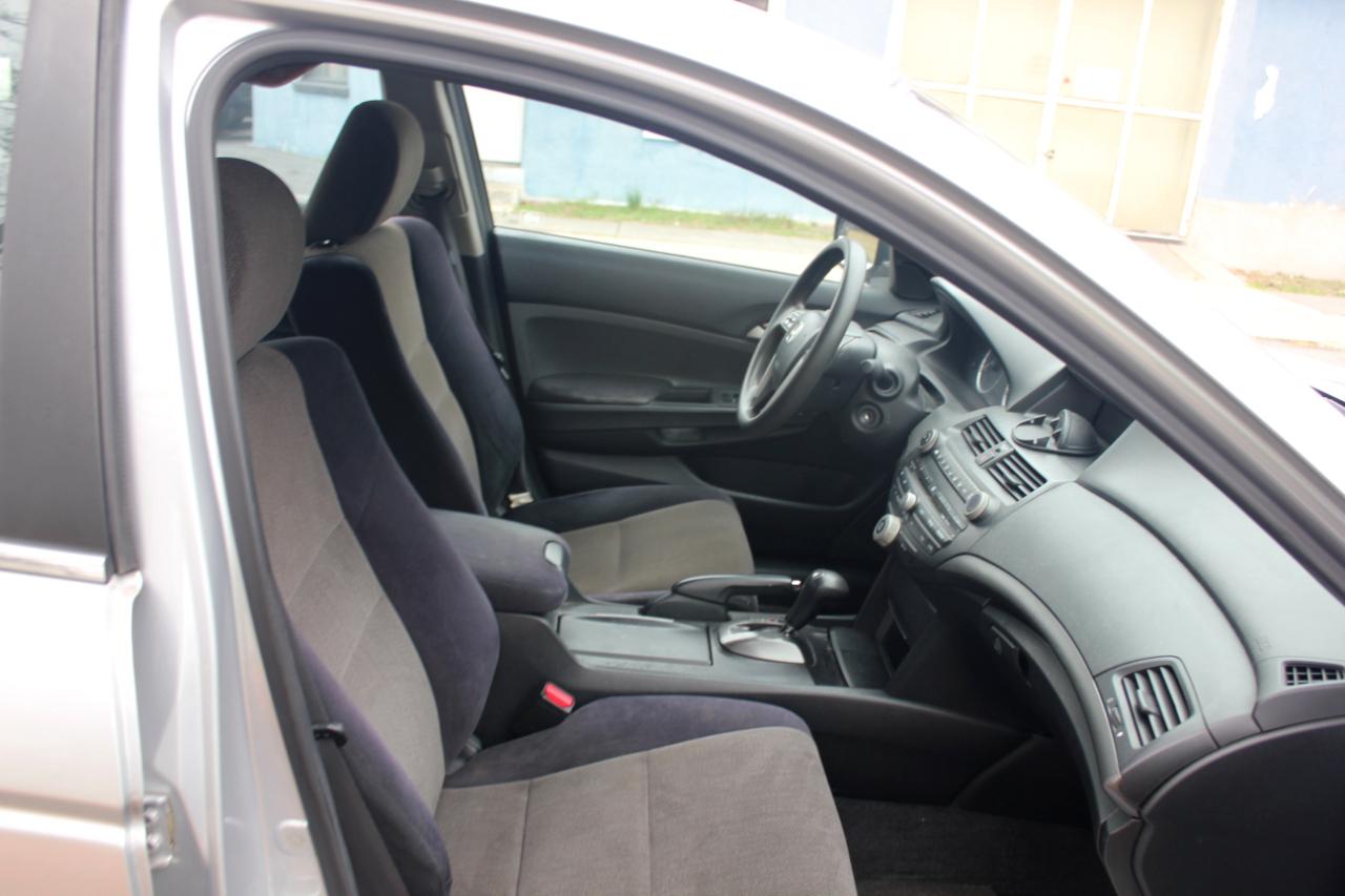 Honda Accord LX sedan AT 2008